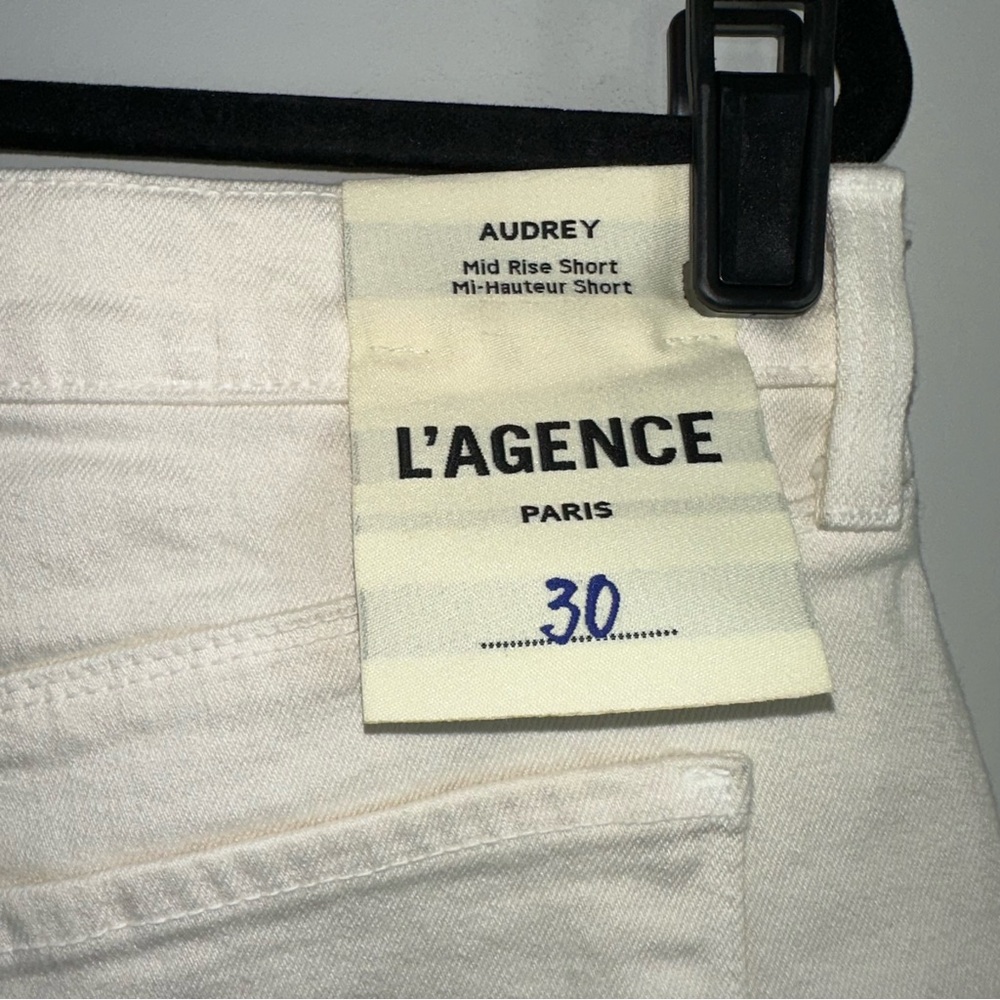 L’AGENCE Audrey Mid Rise Cut Off Shorts in Blanc Size 30 - Picture 7 of 8